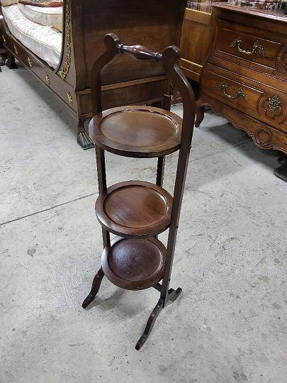 Folding mahogany cake stand