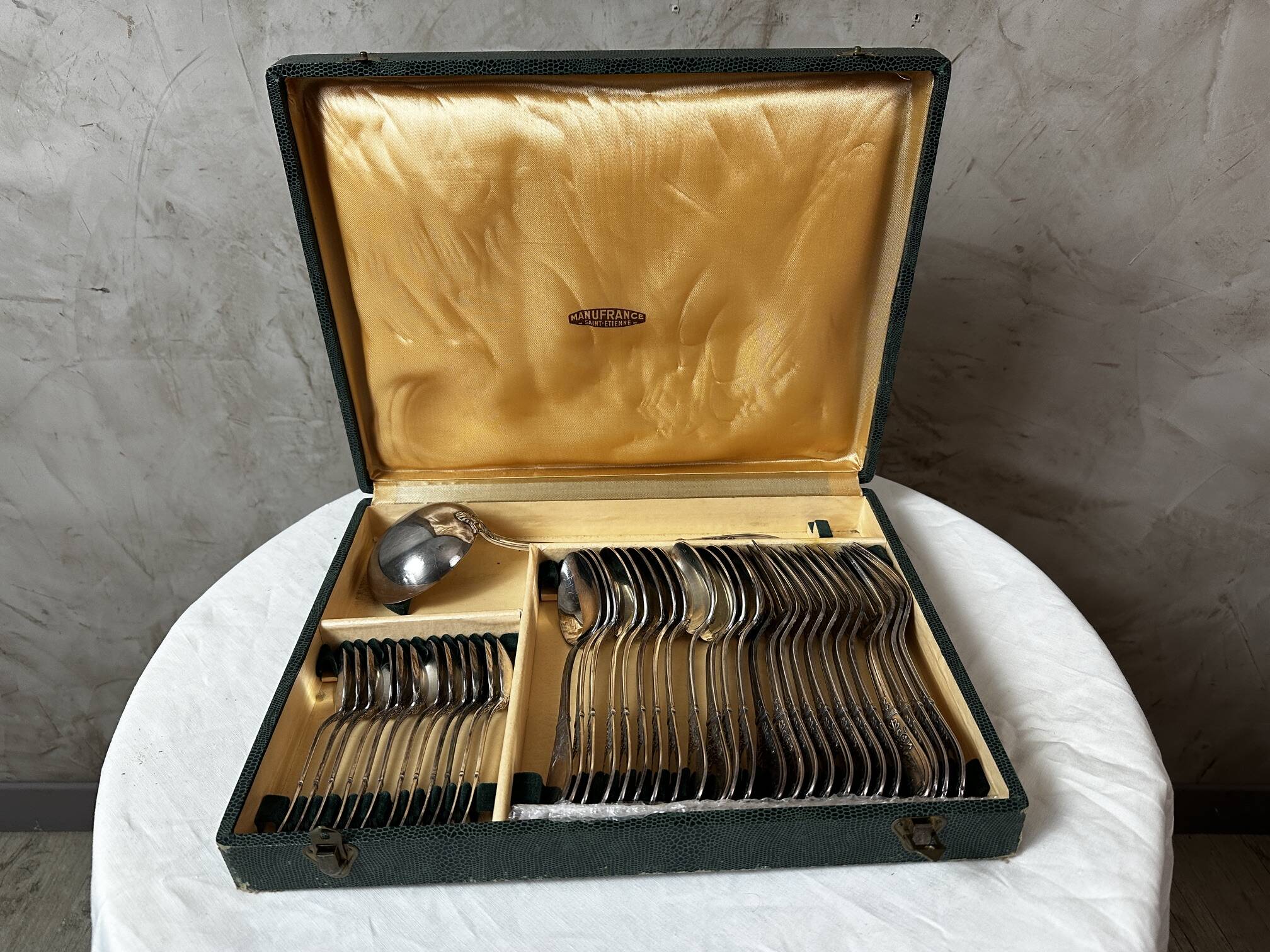 Coffret métal argenté