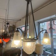 Pierre Gilles, beautiful art deco chandelier circa 1930 in bronze and molded glass
