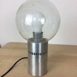 Lampe globe 70's aluminium brossé et verre bullé space age