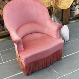 Pink velvet toad armchair with fringes