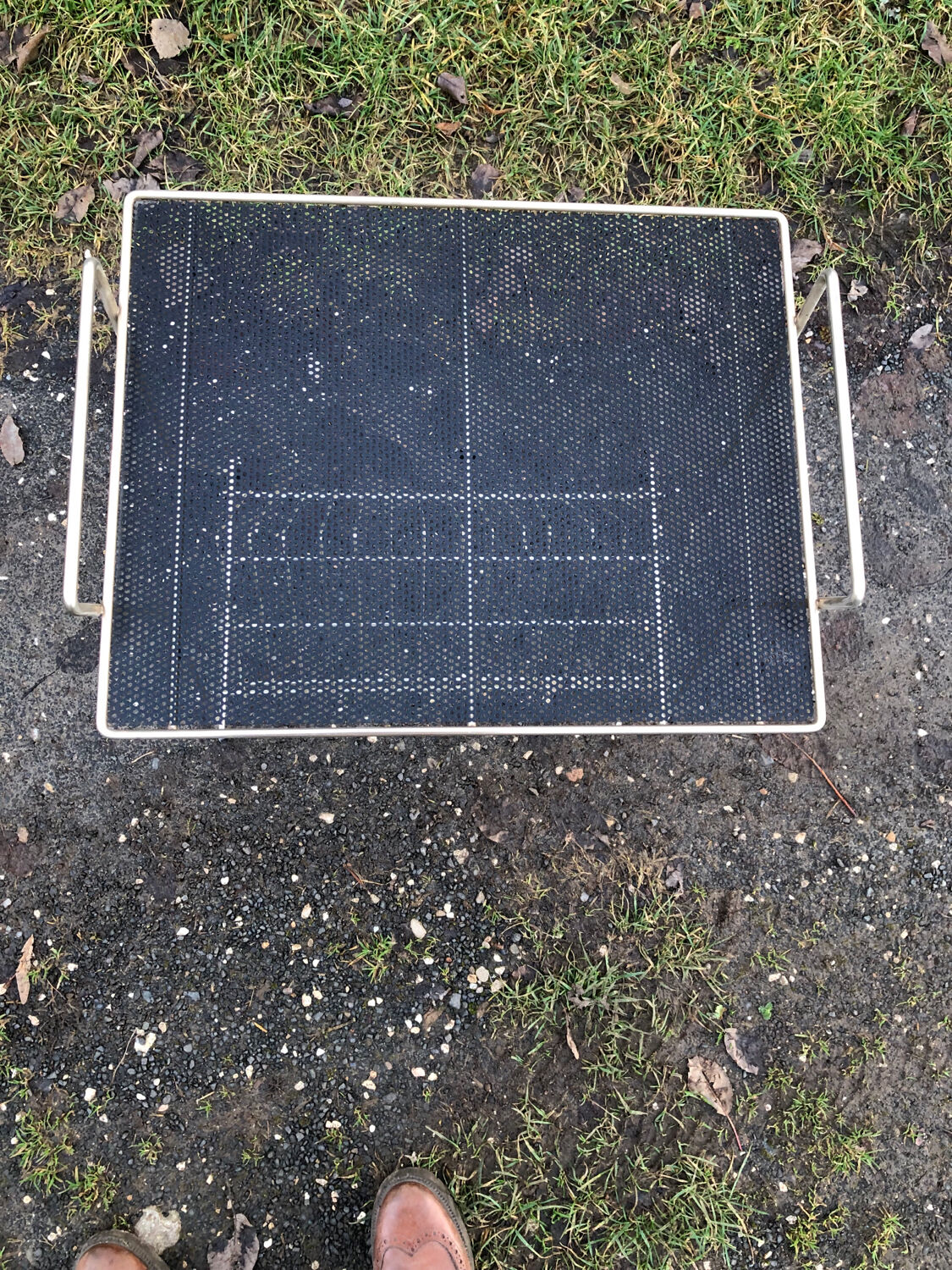 Side table vinyl door