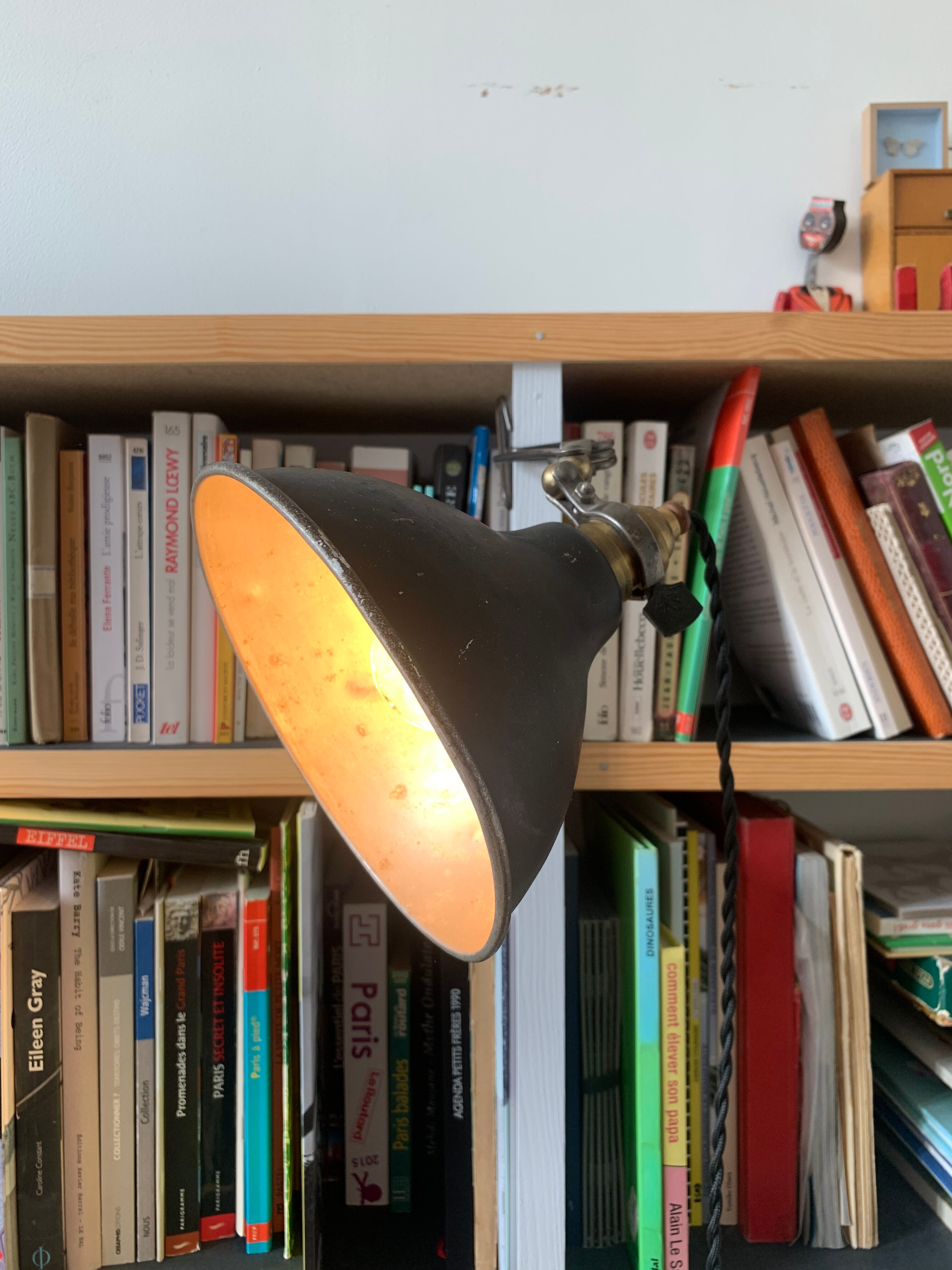 Pincer lamp / old workshop spot
