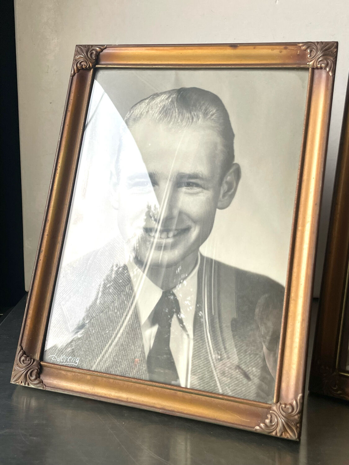 Pair identical vintage metal frames