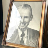 Pair identical vintage metal frames