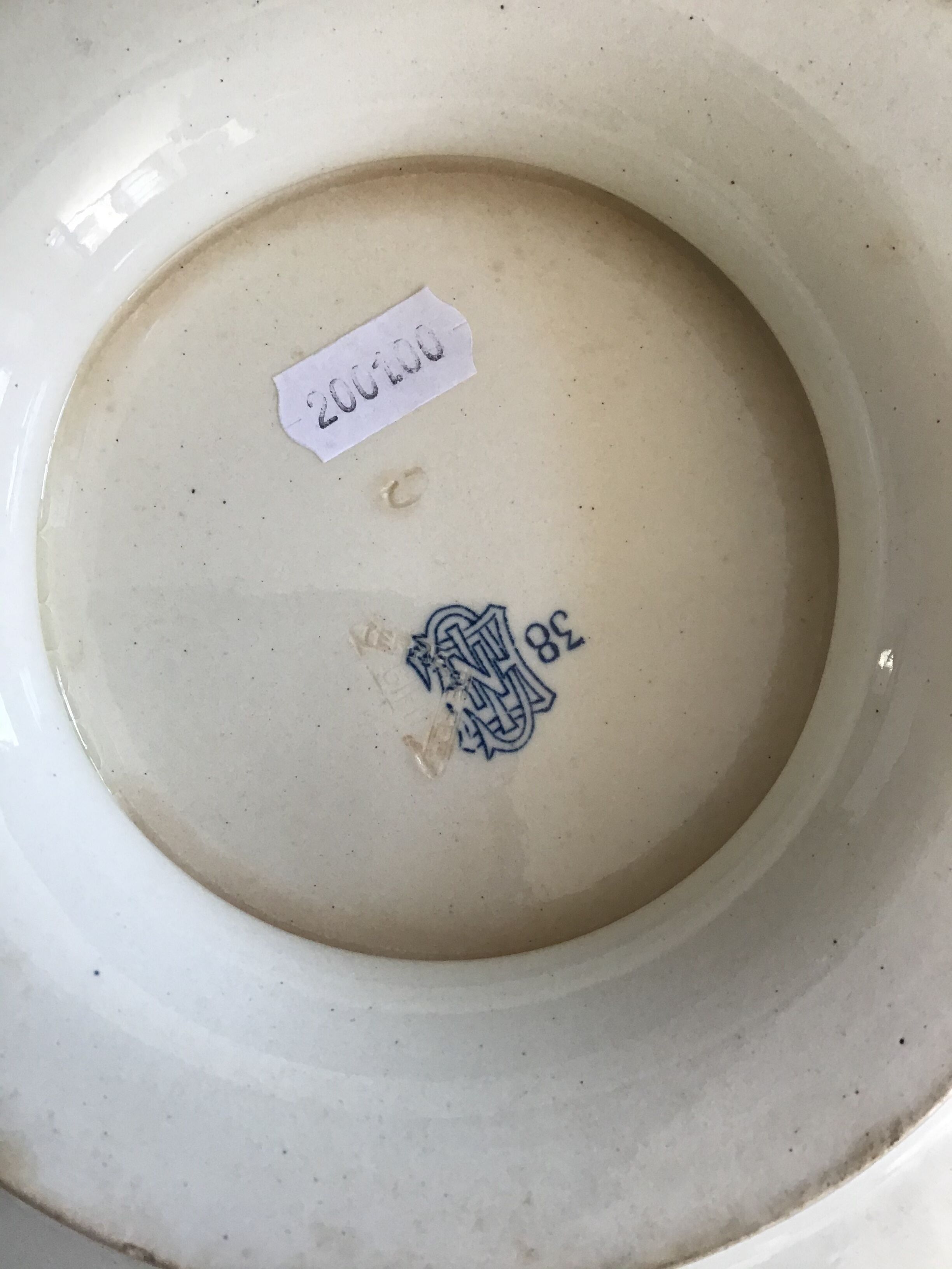 Gien's earthenware plate