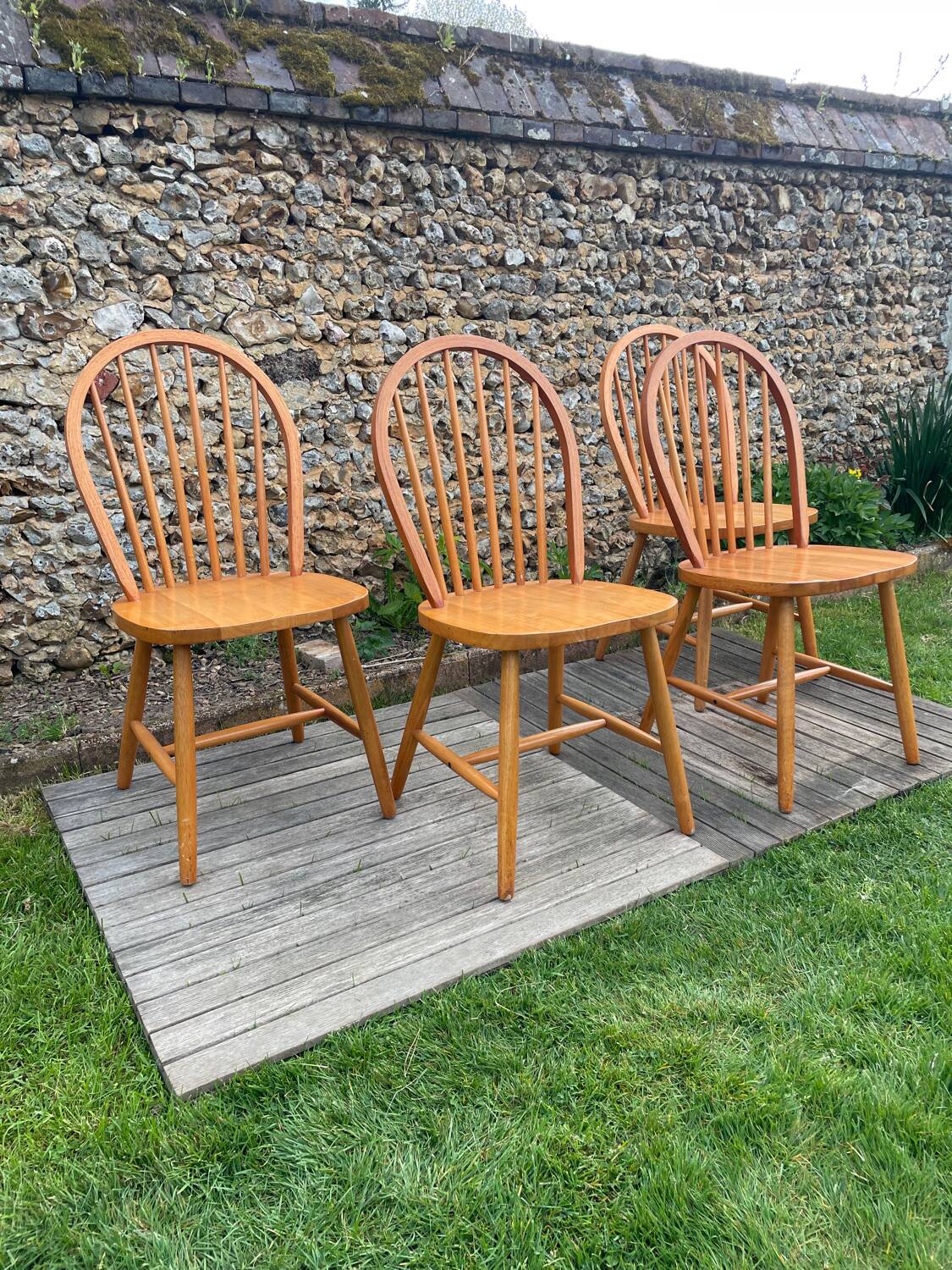 4 Scandinavian chairs in light wood
