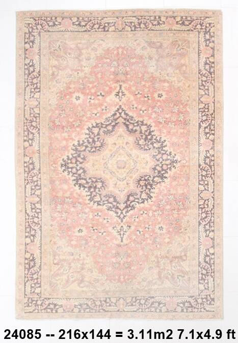 Vintage Pale Red & Pink Persian Rug, 144x216Cm