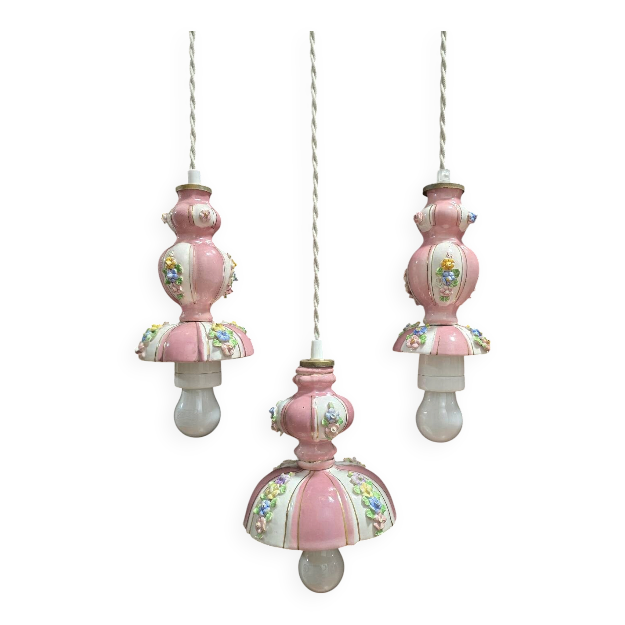Suspension in antique slipware