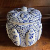 Chinese porcelain candy box