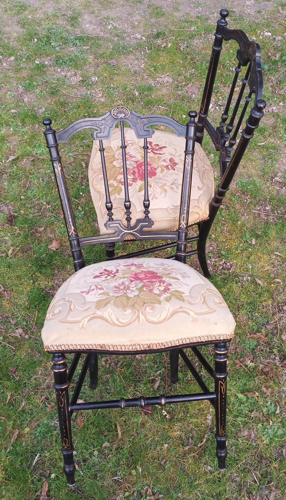 Chaises Napoléon III noires et dorées
