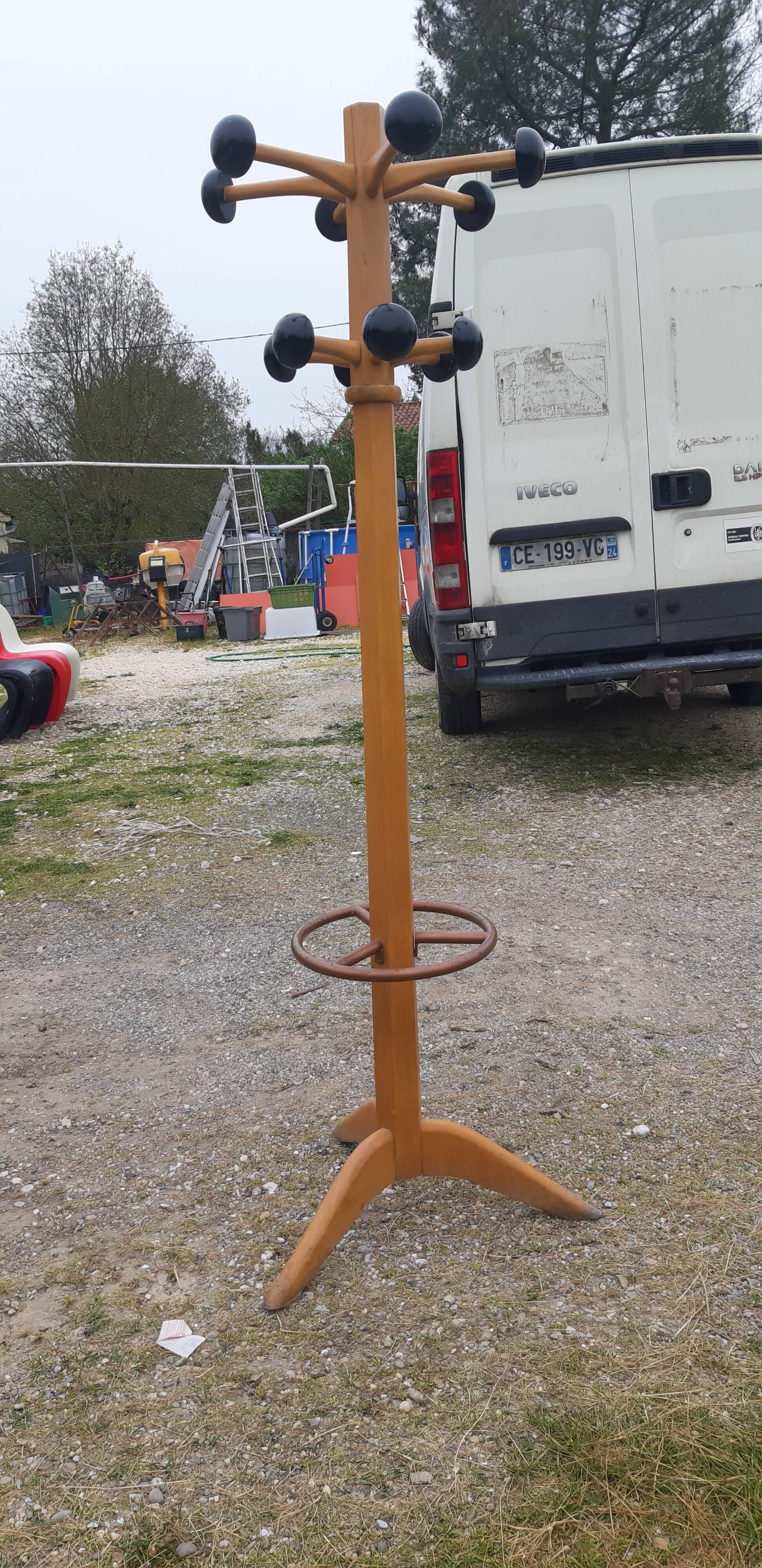 Stella coat rack