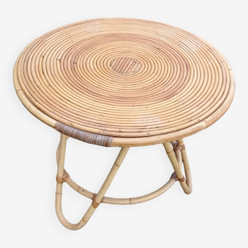 Vintage round coffee table in natural rattan