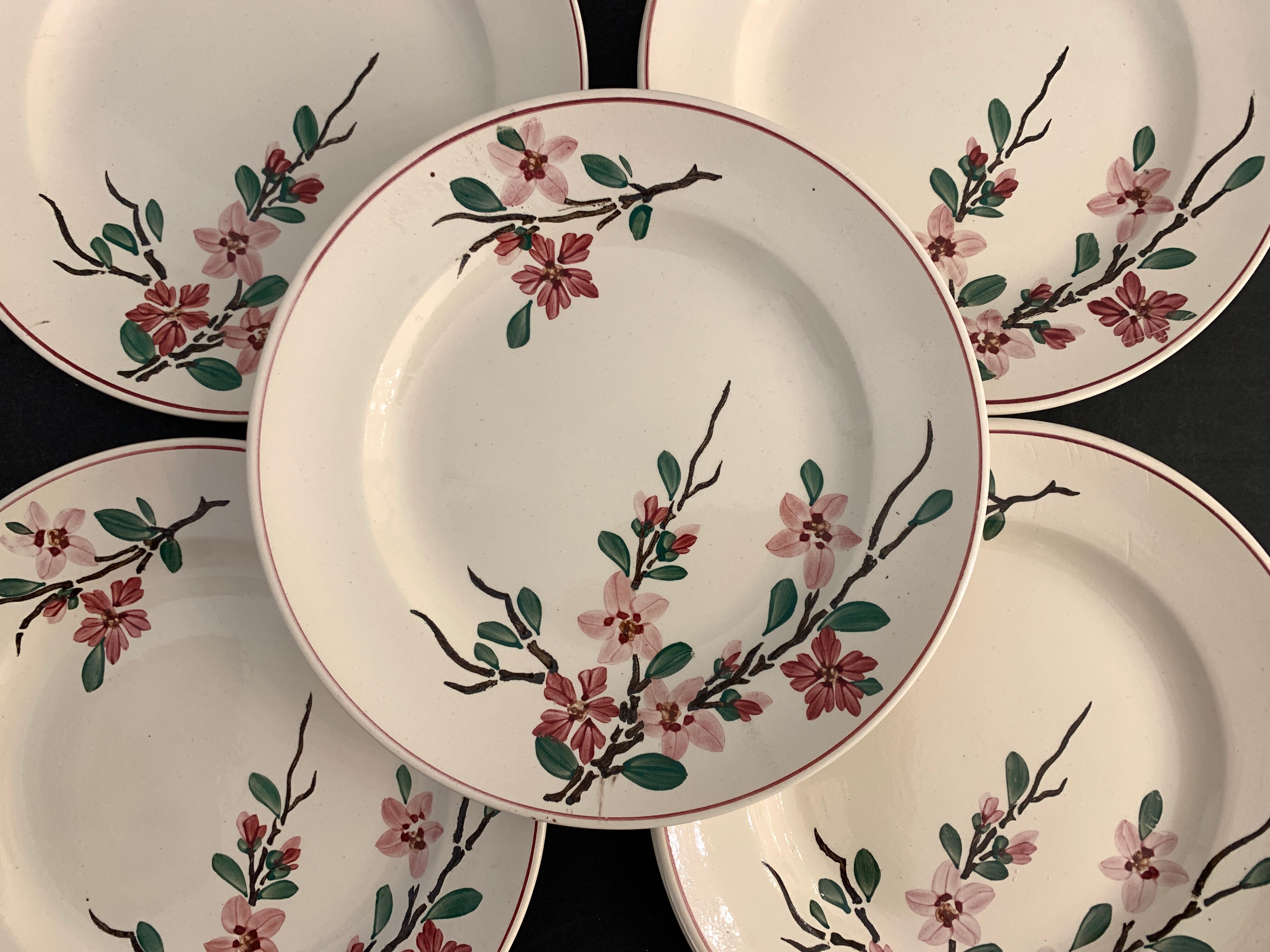 5 assiettes à dessert Digoin Sarreguemines, modèle Aigues Vives, 1940