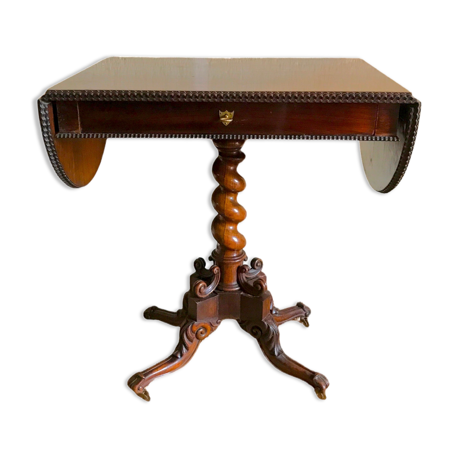Table with flaps