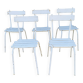 Set of 5 white wooden chairs