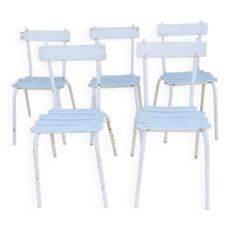 Ensemble de 5 chaises blanches en bois