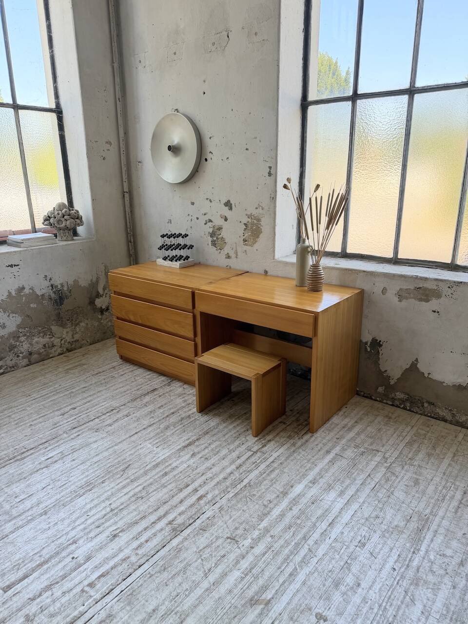 Bureau + commode + tabouret pin Maison Regain Savoie