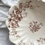 Antique wall fountain in ironstone, "Spring" Gien earthenware, late 19th century