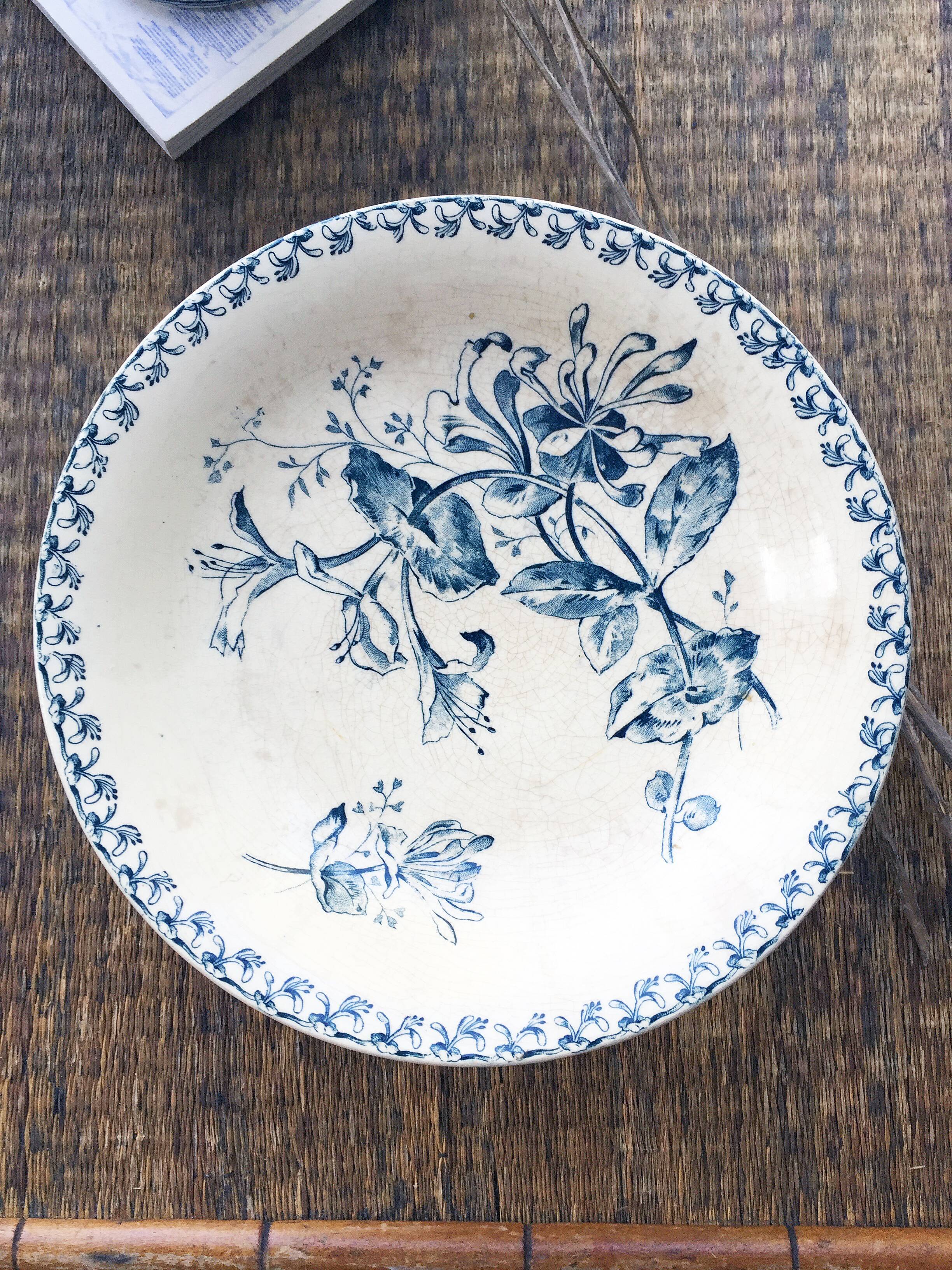 Iron earth compotier