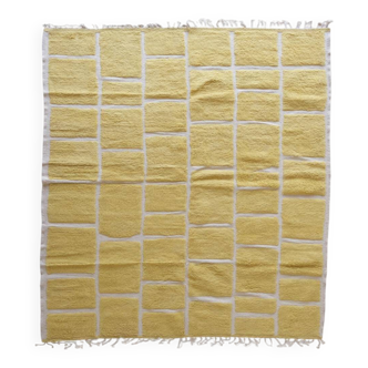 Tapis jaune contemporain