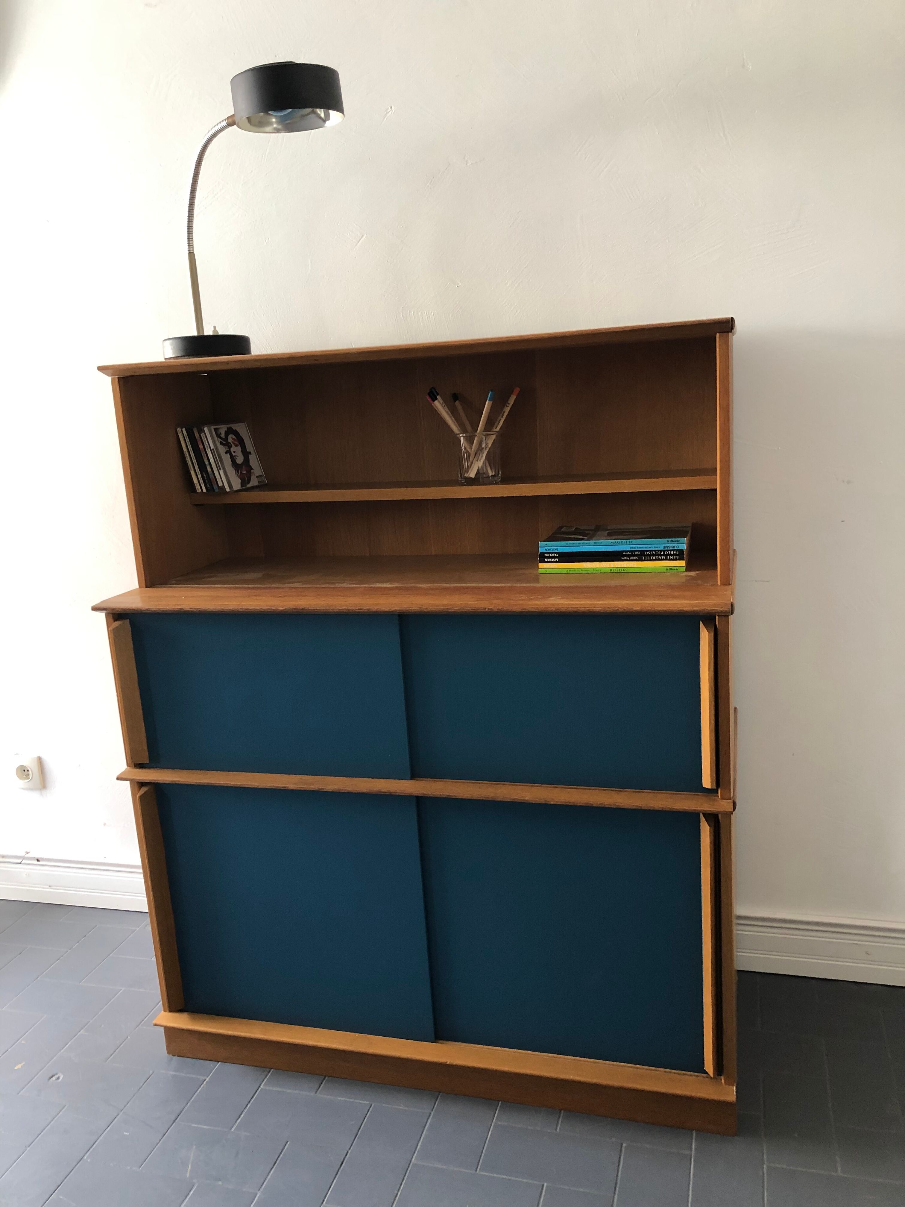 Oscar furniture, vintage bookcase