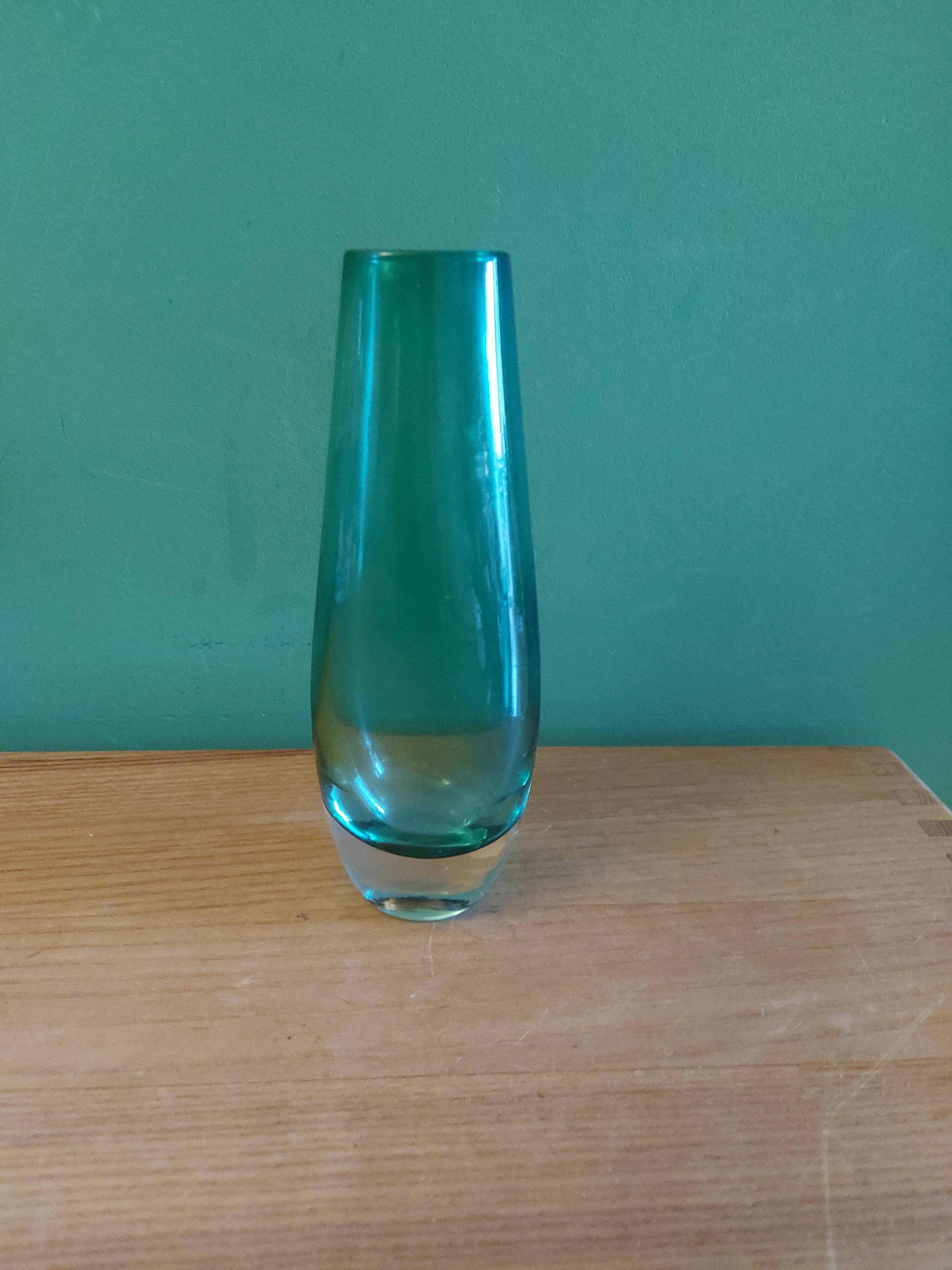 Glass vase