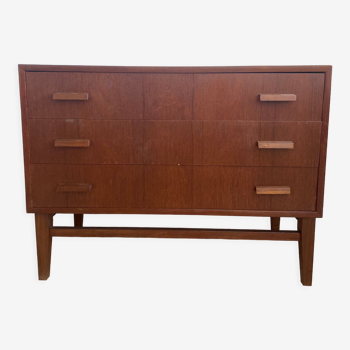 Scandinavian chest of drawers