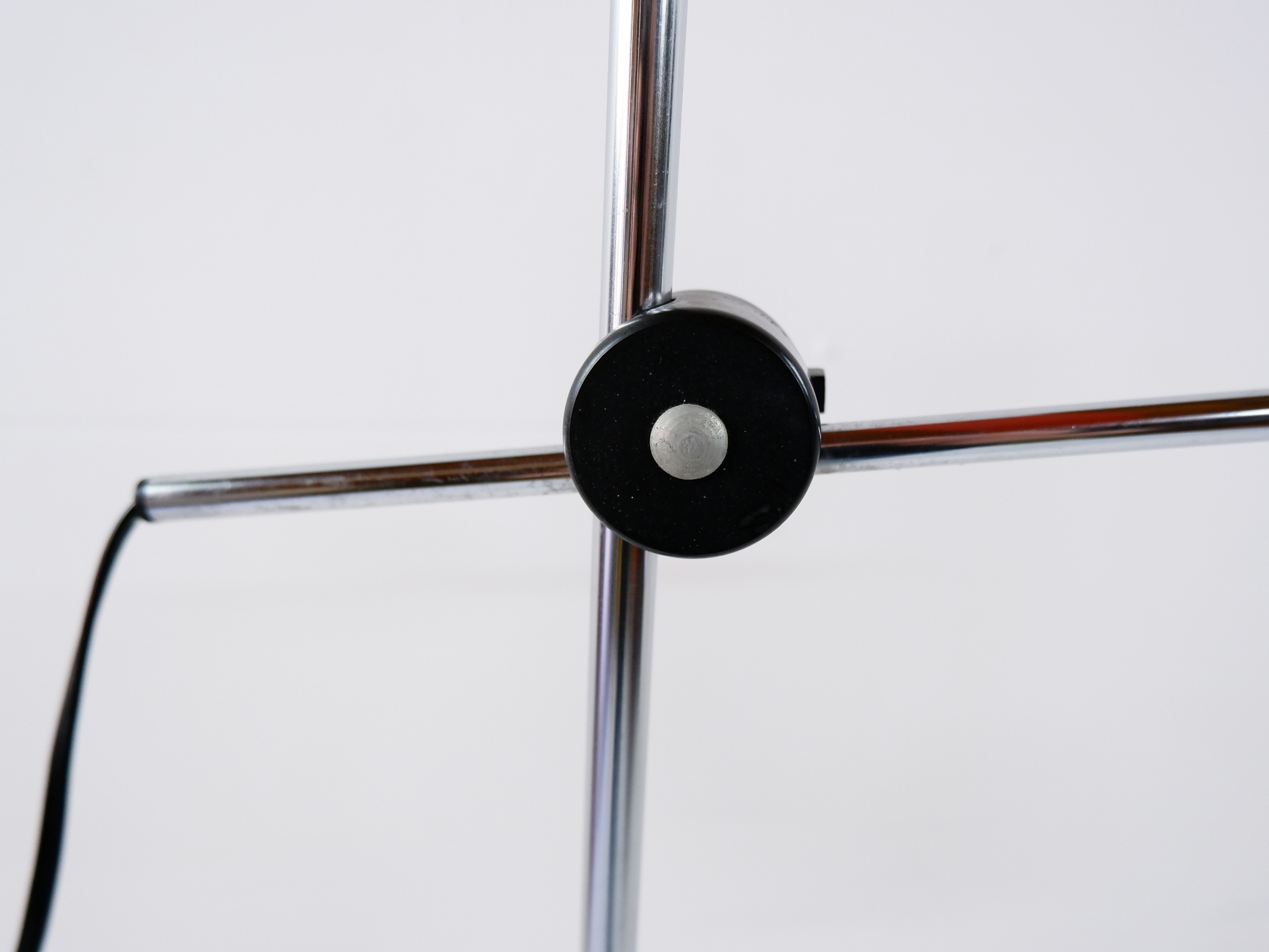 Adjustable pendalarm floorlamp, 1960s