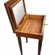Table d’appoint marquetée avec miroir escamotable – XIXe siècle