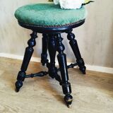 Napoleon III piano stool