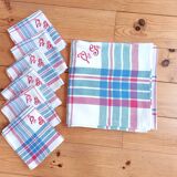 Chic country tablecloth and its 6 monogrammed towels VG