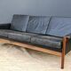 Canapé cuir 3 places scandinave en palissandre années 60