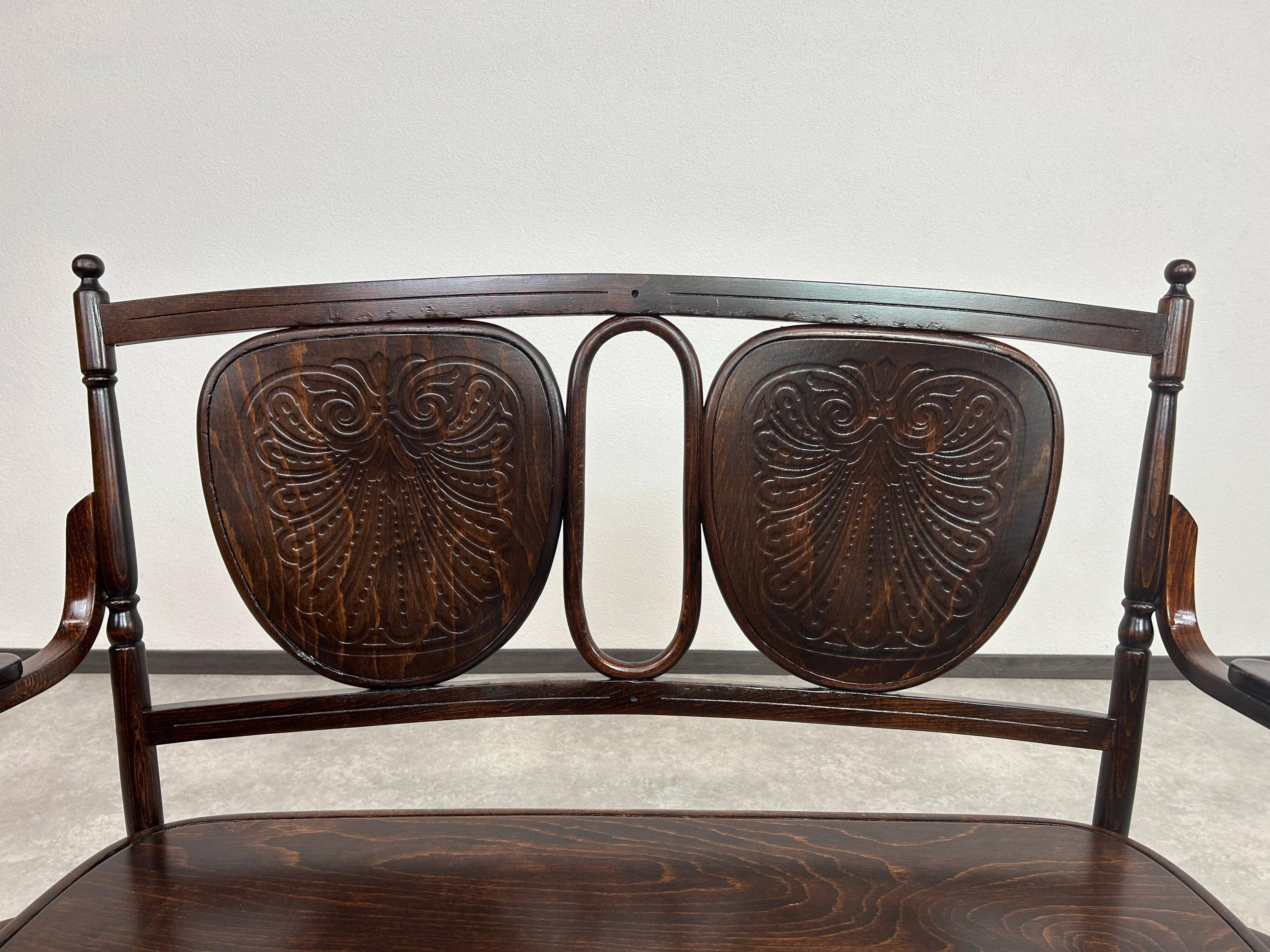 Banc cintré Sécession par Thonet Mundus