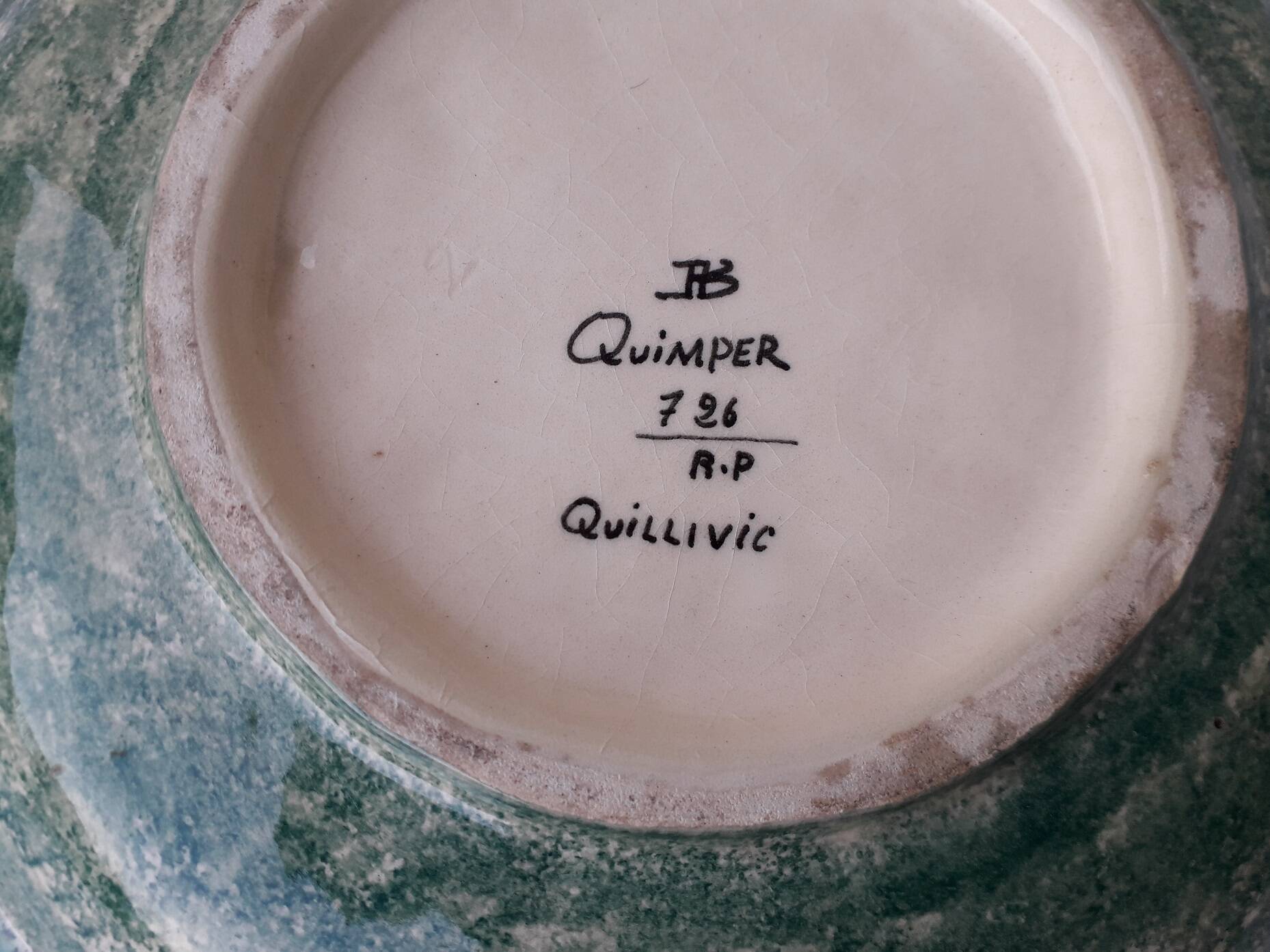 Quimper slipware plate