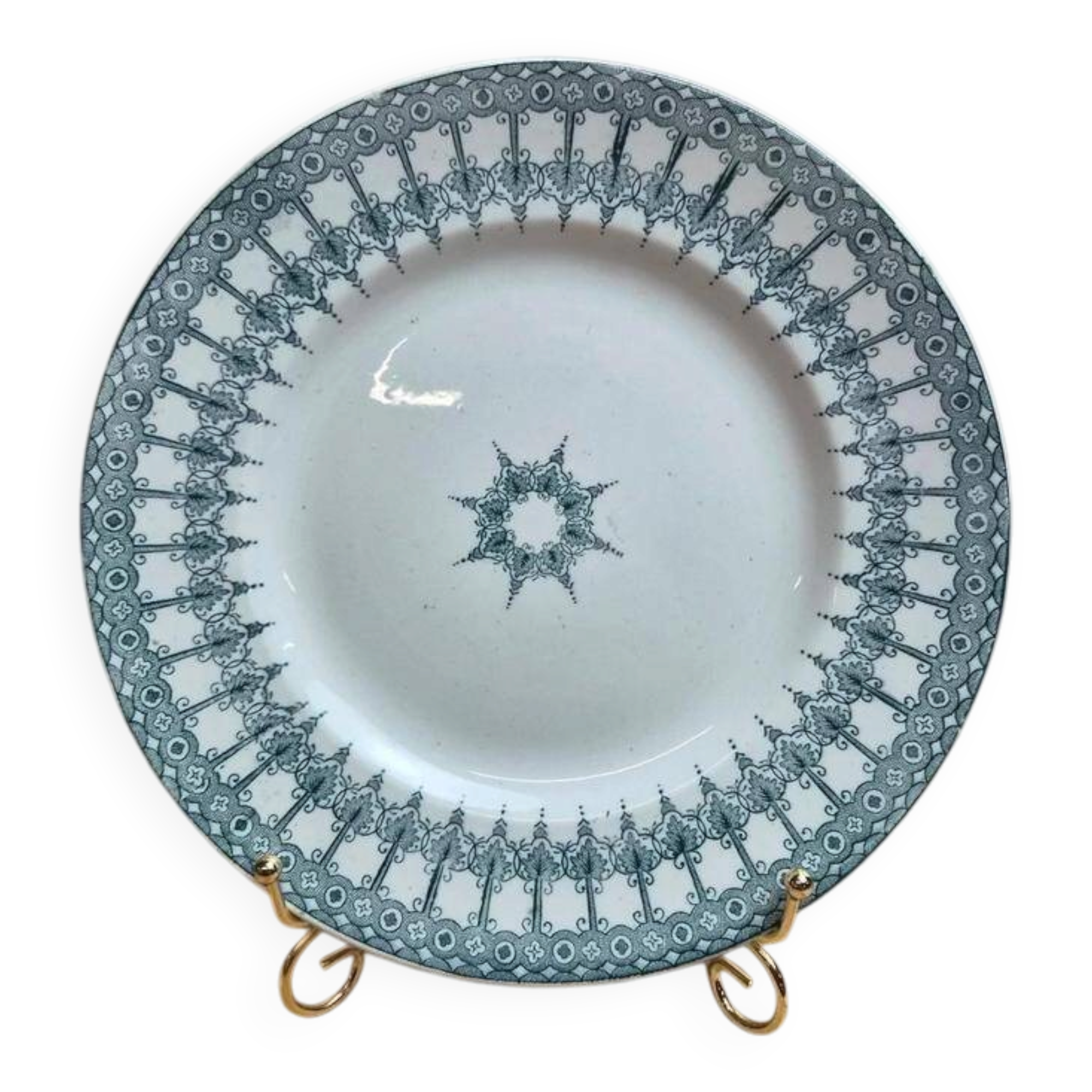 Assiette en terre de fer Saint-Amand modèle Persan