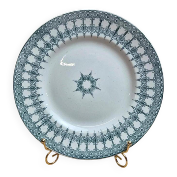 Assiette en terre de fer Saint-Amand modèle Persan