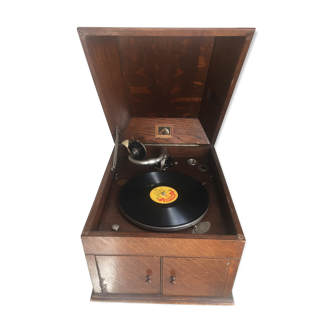 Gramophone "the voice of his master" model 109
