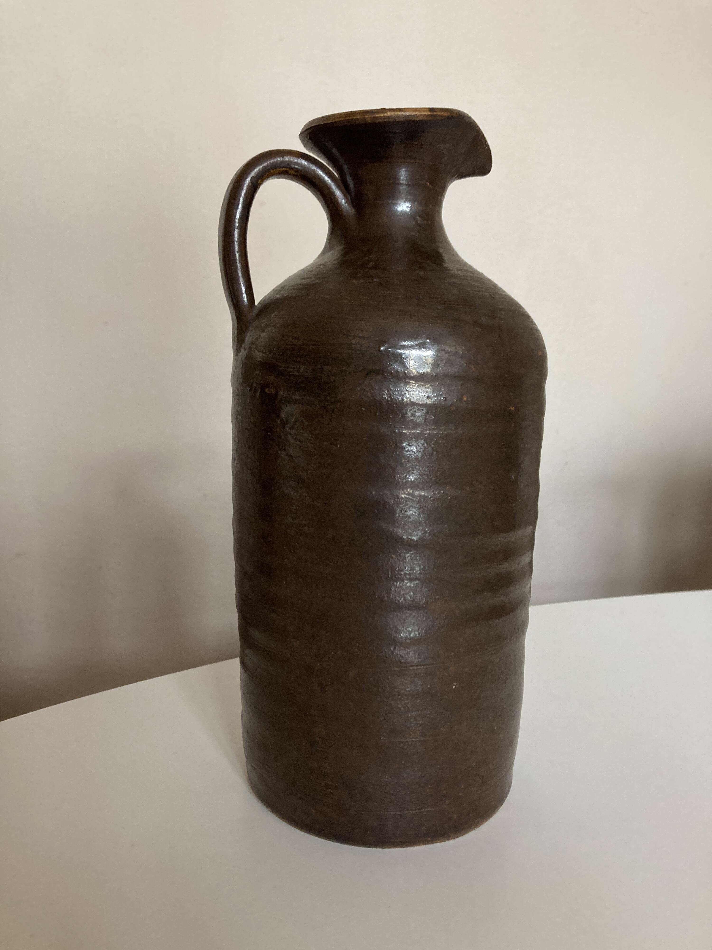 potter's pitcher vase in sandstone turned with coil Puisaye 1970