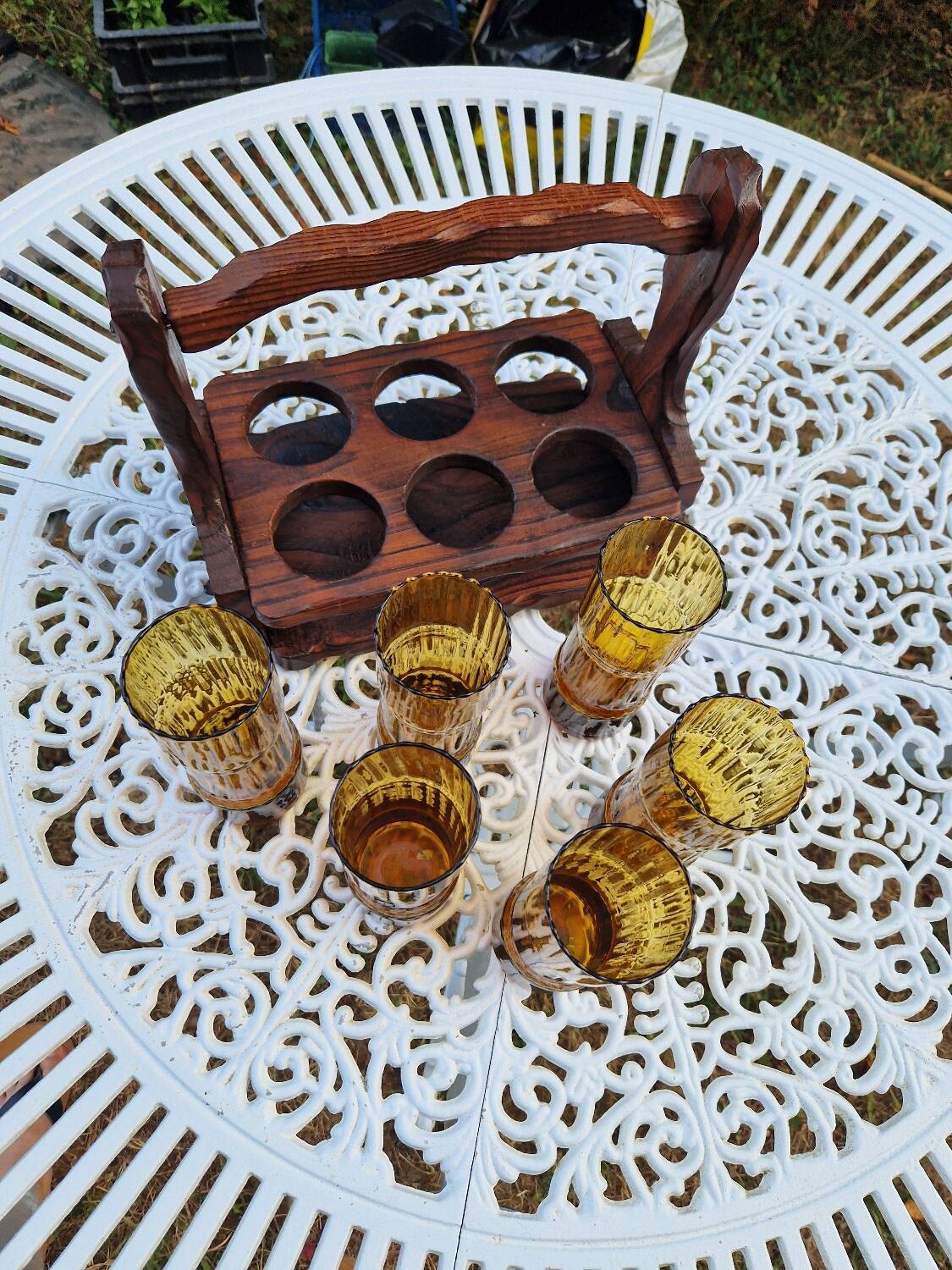 Service de 6 verres vintage ambrés avec porte-verres en bois