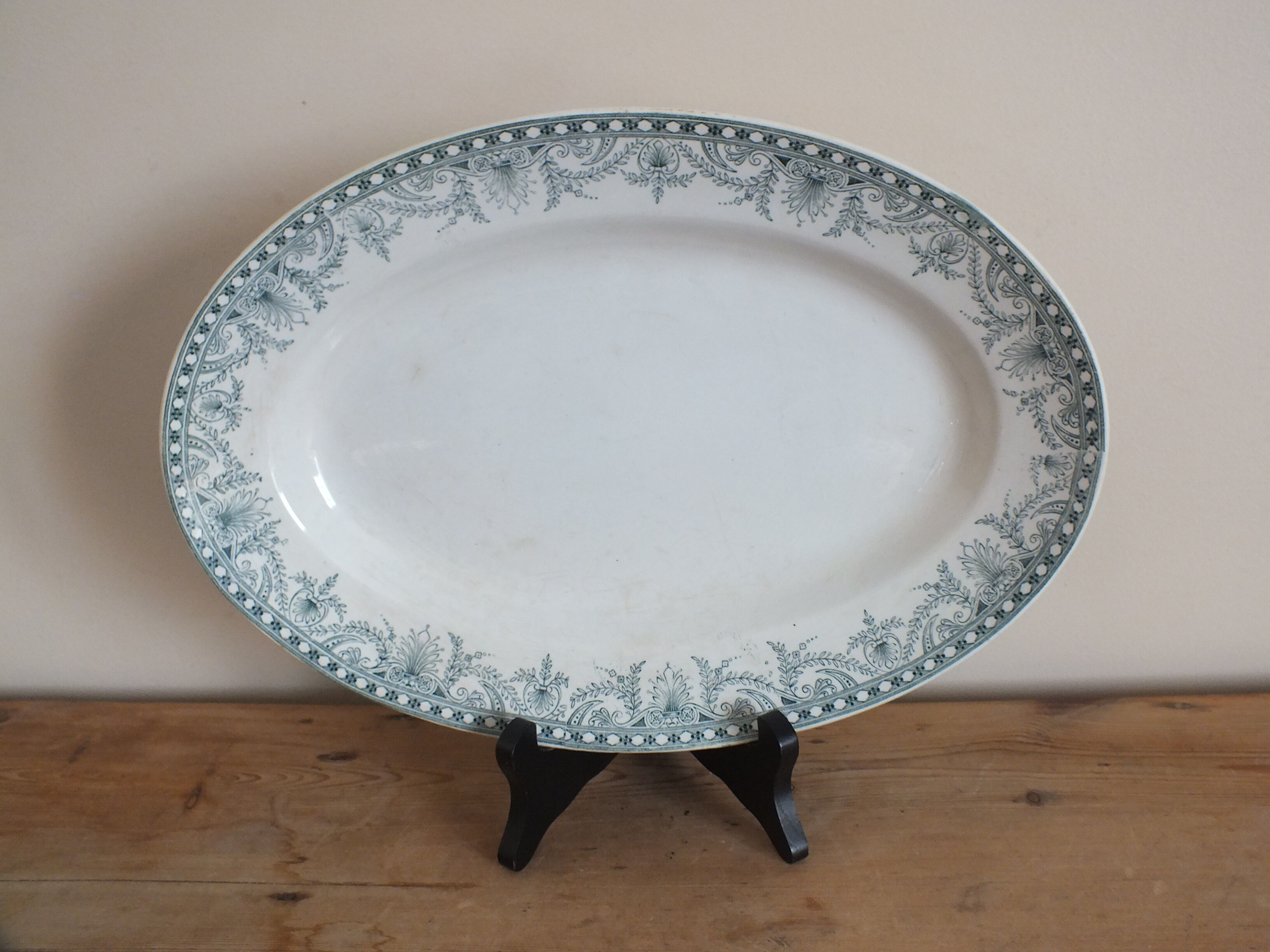 + Oval Flat in Iron Earth Moulin des Loups model Wilbur +