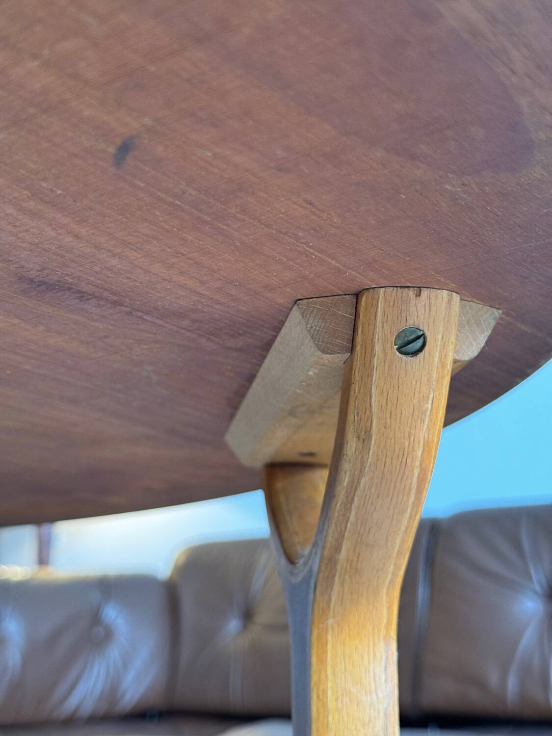 Table basse circulaire par Peter Hvidt et Orla Molgaard-Nielsen, modèle 6900, édition Fritz Hansen