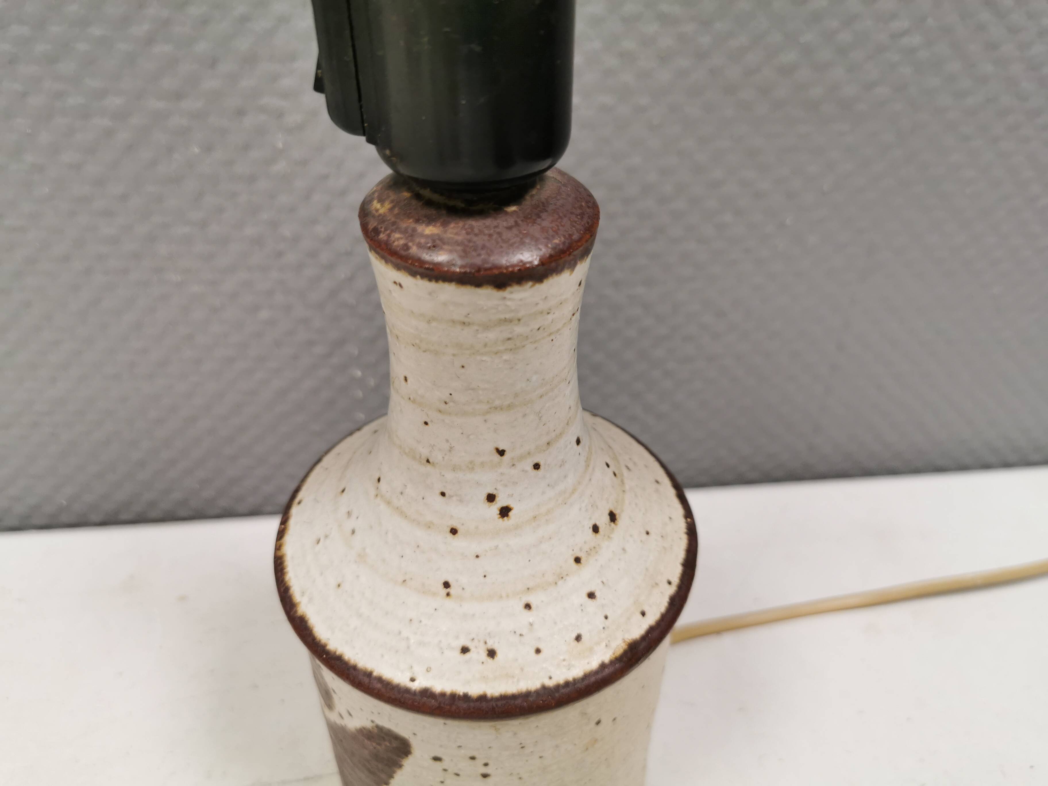Table lamp in stoneware/ceramics by Danish Axel Larsen 1970-80s