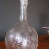 Carafe xixème en verre soufflé et ciselé