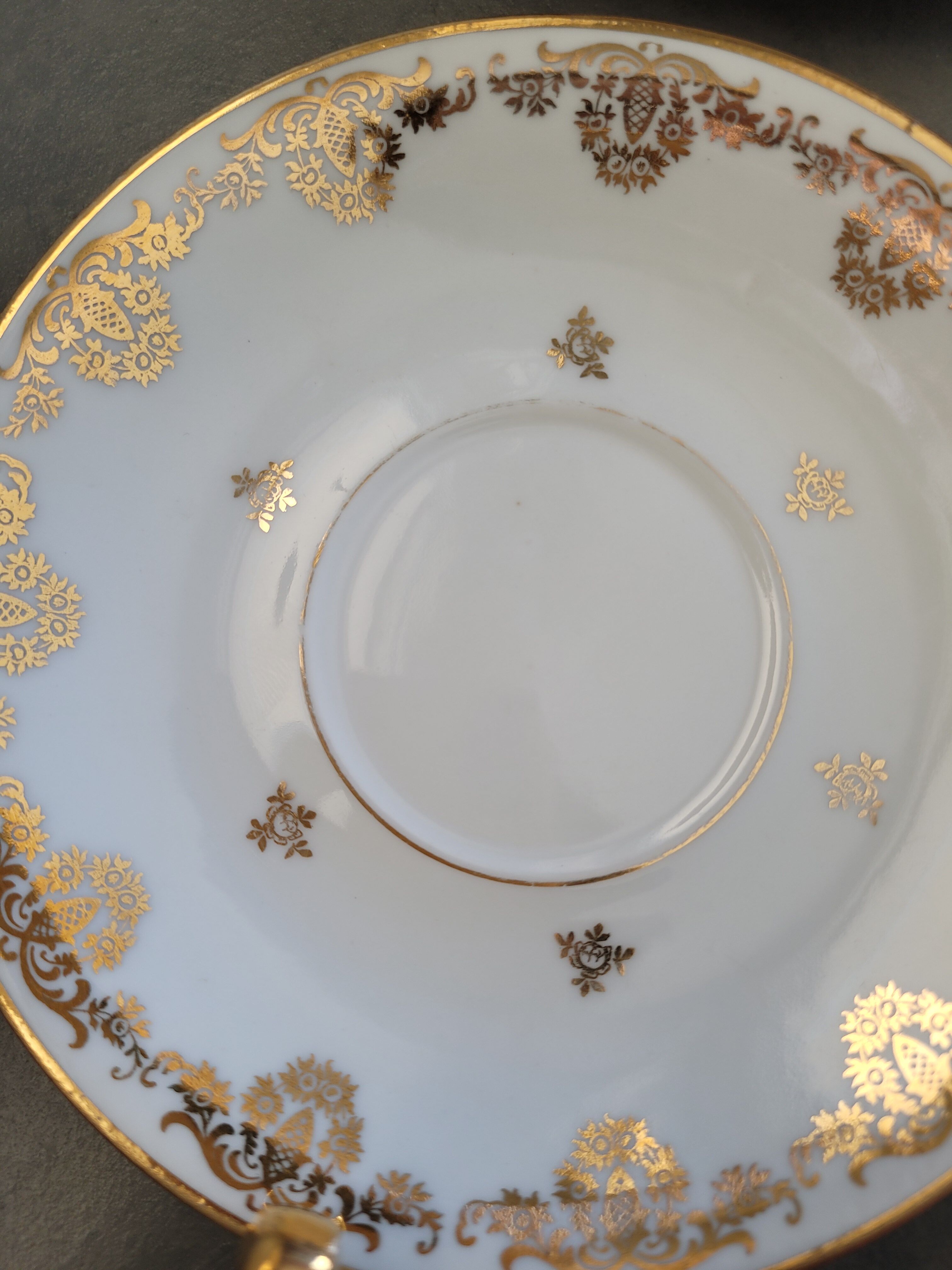 Set of 4 tea or coffee cups in Limoges porcelain