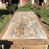 Farm table