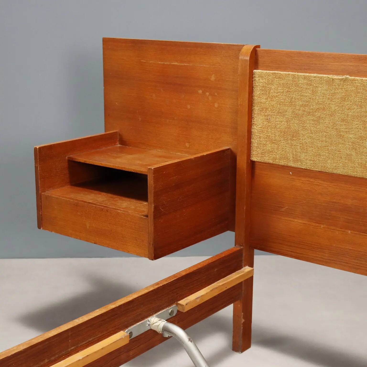 Lit vintage design with bedside table, teak veneer, fabric, 1960s.