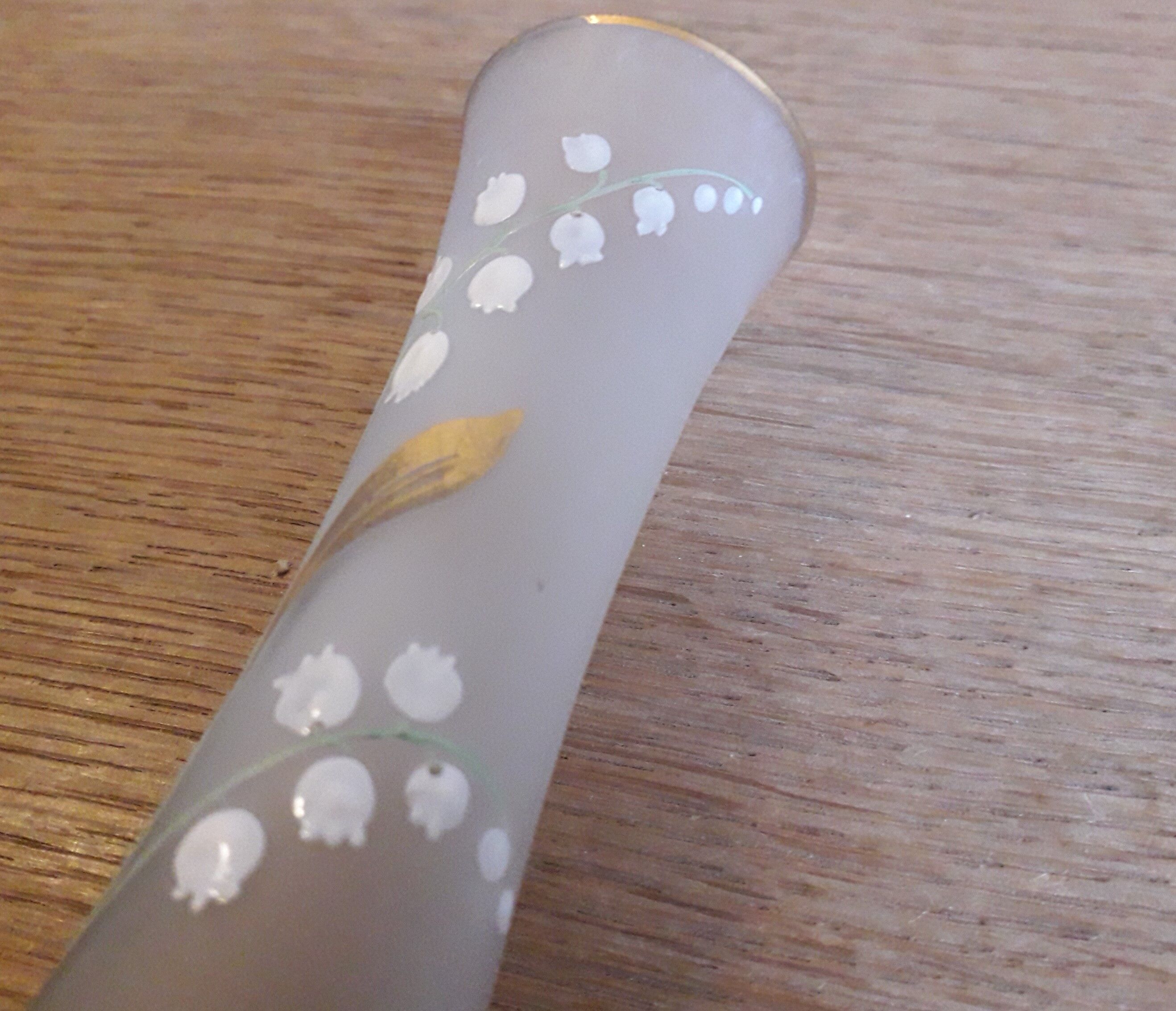 White glass vase enamelled thrush decoration