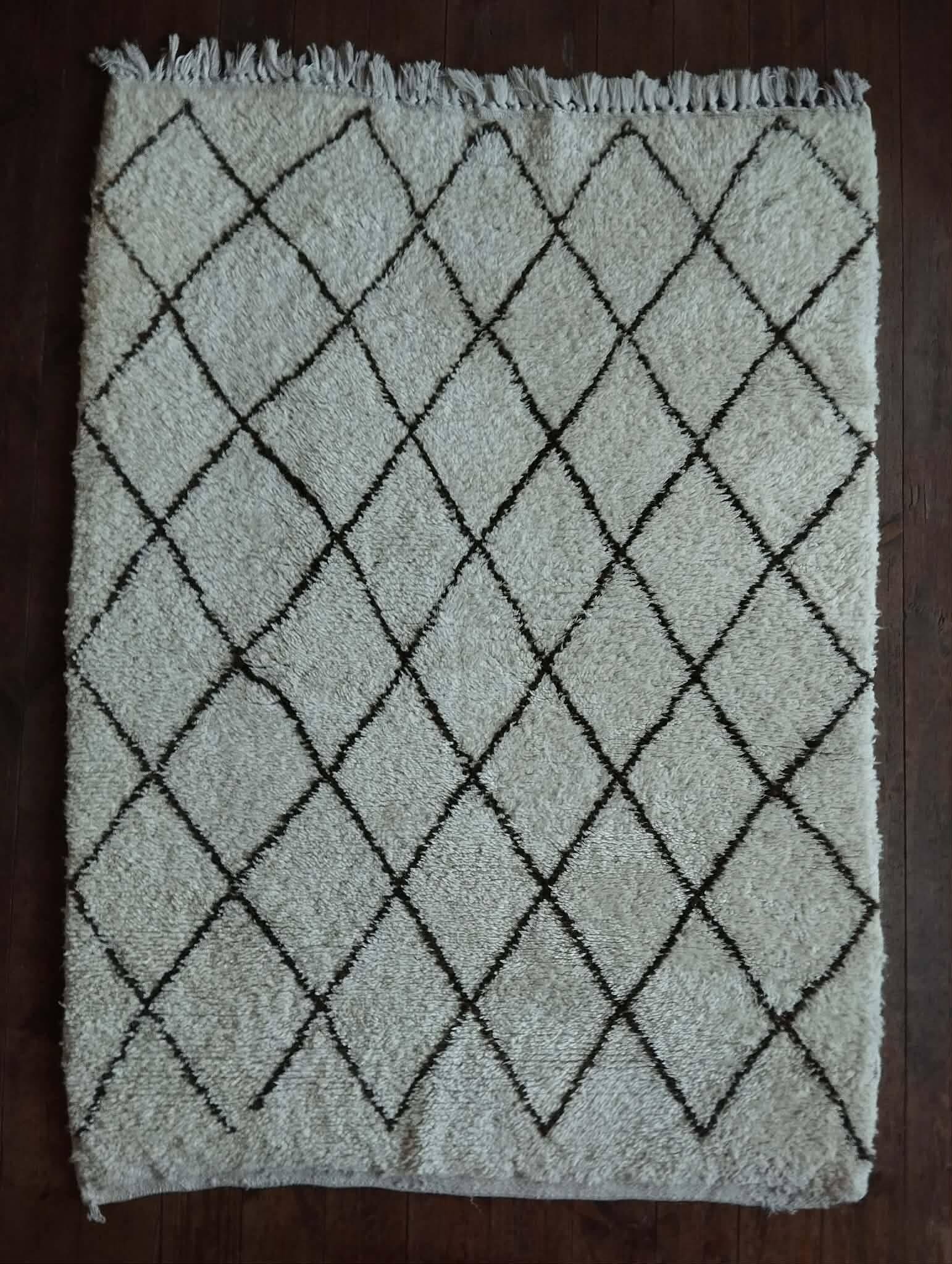 Handmade Beni Ouarain rug 150x100cm