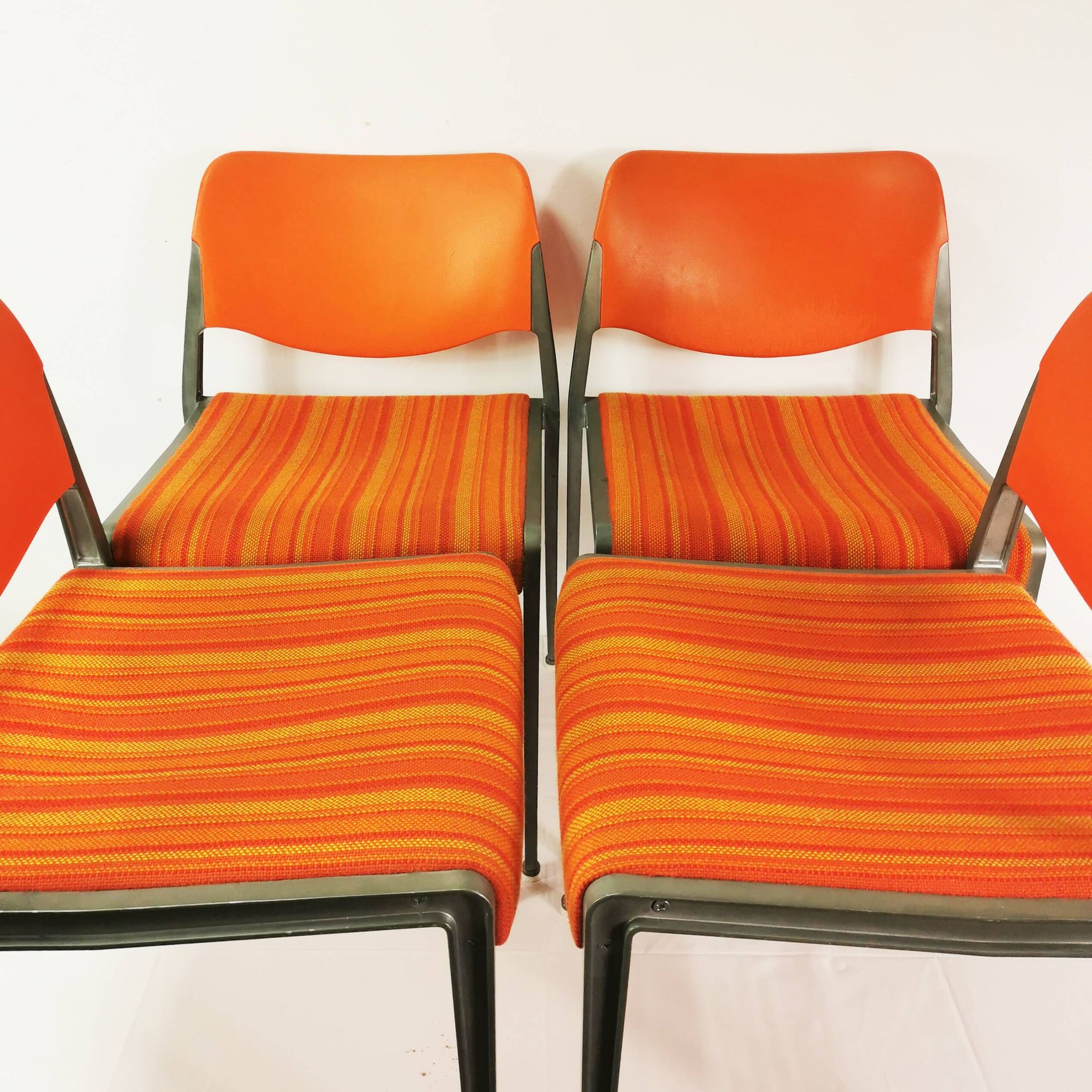 Ensemble de chaises Space Age, Kush & Co., conçu par le professeur Hans Ell. Années 70
